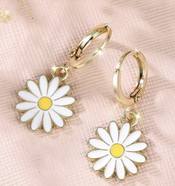 Daisy Earrings - Image 2